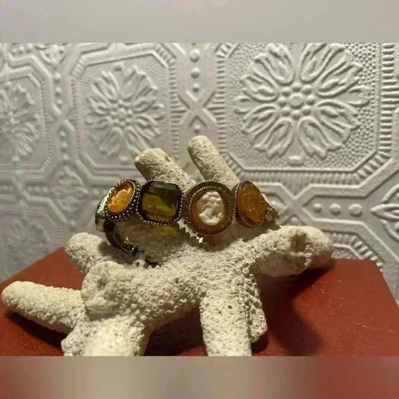 Vintage Victorian  Cameo Bracelet with Flexibility (Elastic) Smokey Stones - Picture 3 of 9